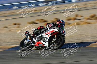 media/Jan-08-2022-SoCal Trackdays (Sat) [[1ec2777125]]/Turn 11 (215pm)/